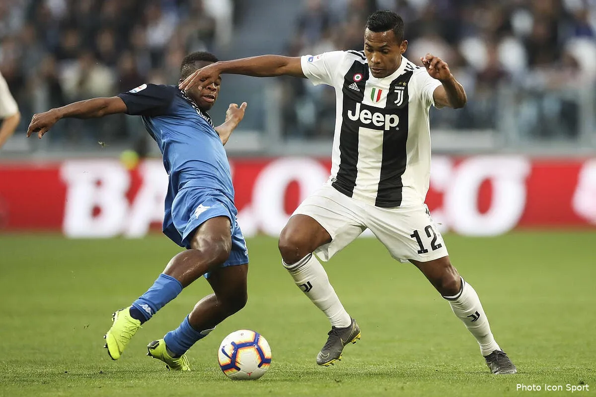 psg paris toujours tres chaud dans le dossier alex sandro icon spi 300319 93 02249975