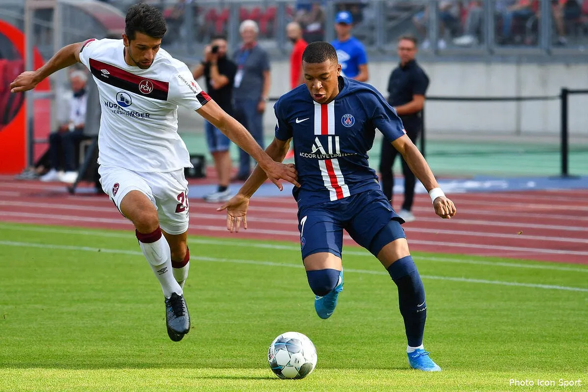 psg pas assez guerrier mbappe prend un petit tacle icon 122527270259901