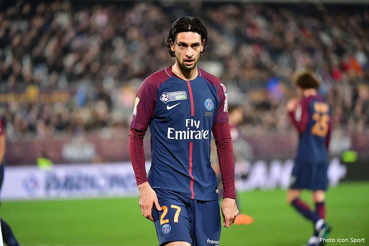 psg pierre menes detruit pastore en plein match iconsport icon win 310318 01 45947214995