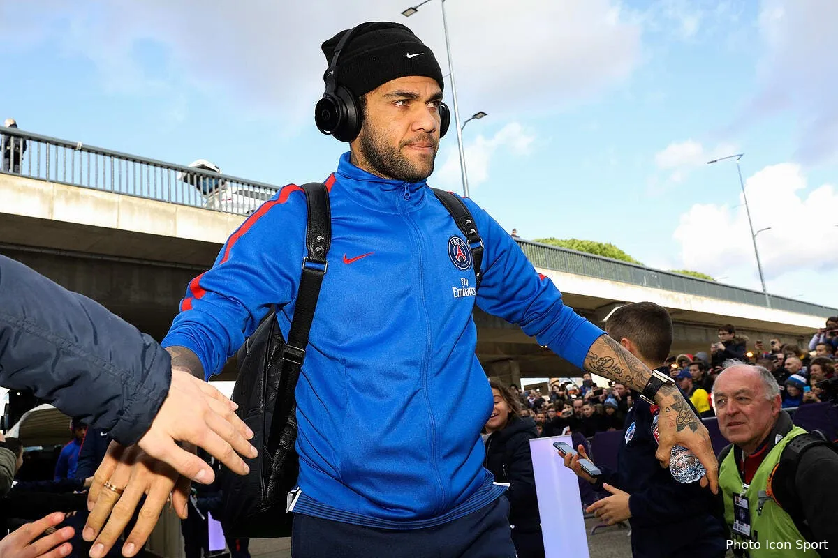 psg pierre menes envoie deux joueurs du psg sur la touche iconsport icon blo 100218 11 09209653