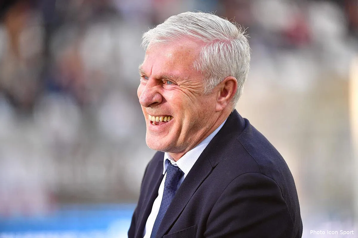 psg pierre menes passe pour un con luis fernandez ricane iconsport icon win 040518 01 49017234653