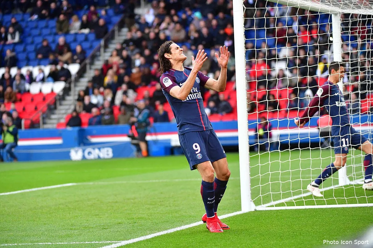 psg pierre menes sans pitie avec le cavani de 2018 iconsport icon win 140318 01 43714212893