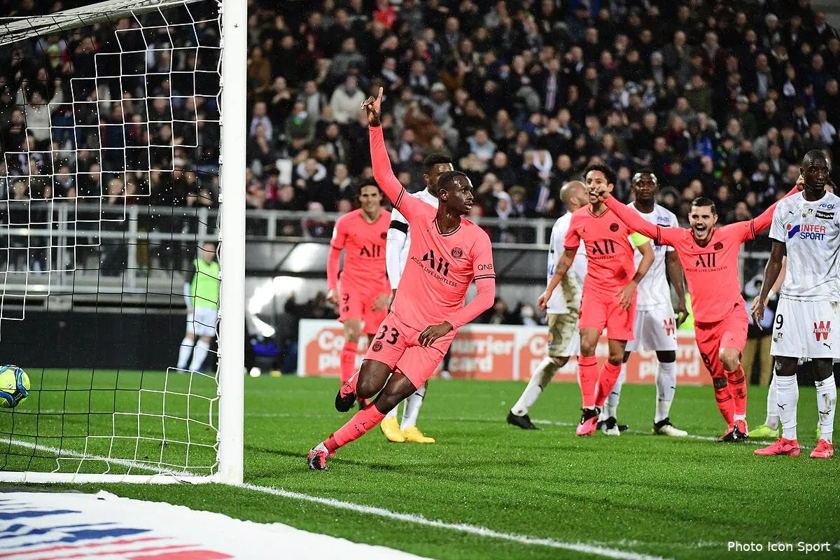 psg plusieurs millions economises pour l apres thiago silva icon winter 15022020120094286325