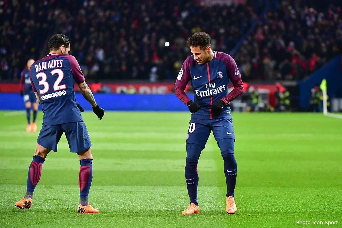 psg quand neymar veut se marrer a paris il a son idole iconsport icon win 250218 01 41263234763
