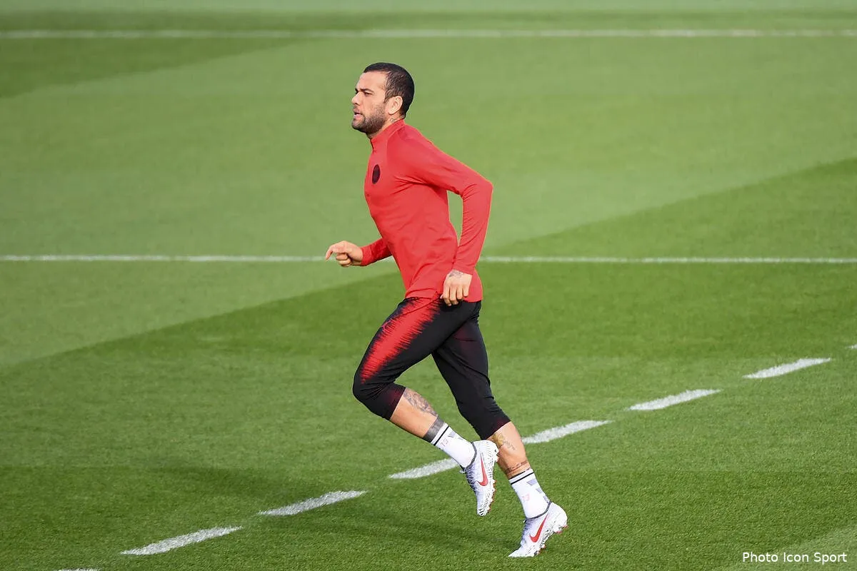 psg revelation sur le depart de daniel alves le club n en pouvait plus de lui icon dib 050311 12 33257343