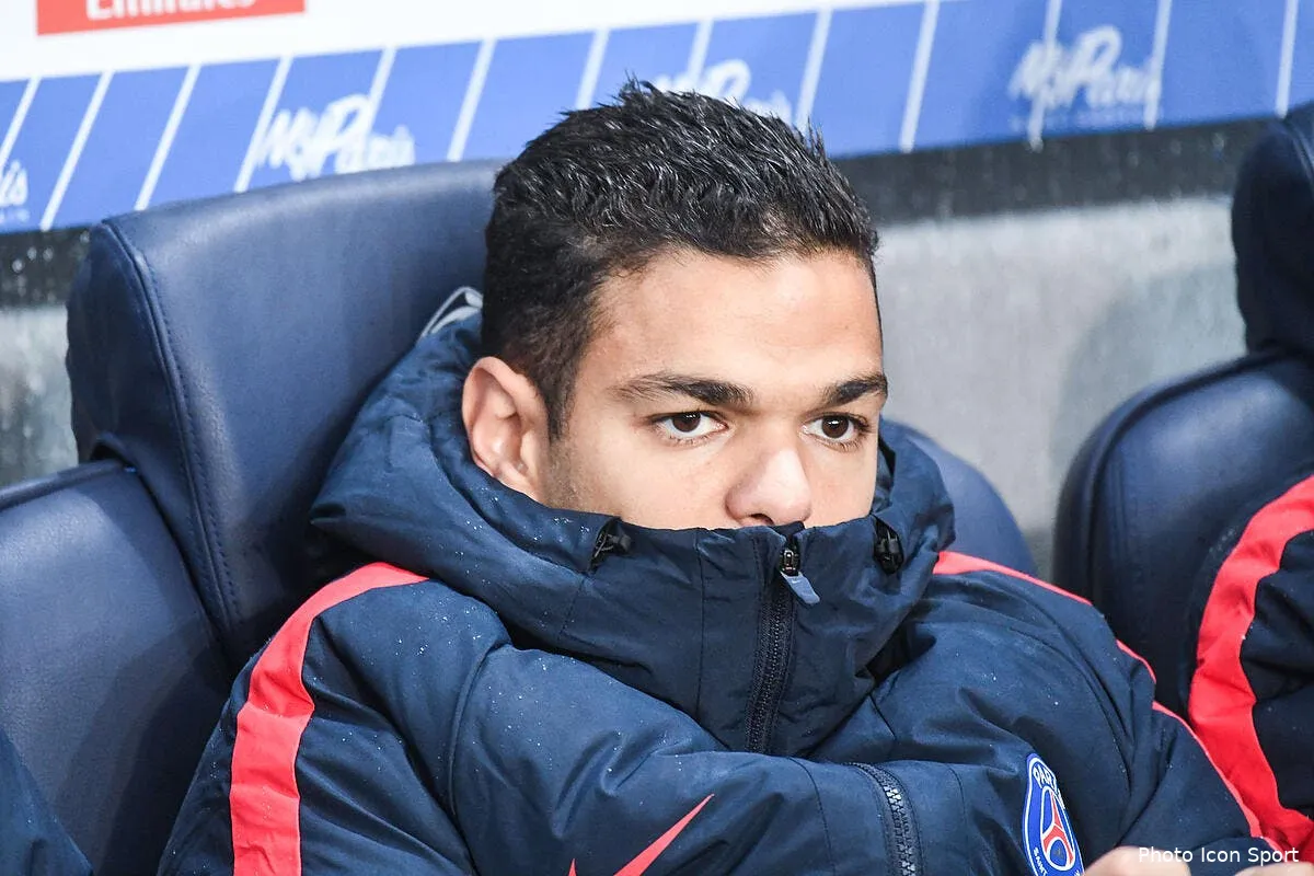 psg sa maison c est le banc de touche ben arfa en rigole iconsport dib 231016 100 101160650
