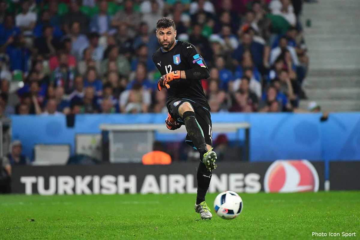 psg sirigu cherche la sortie la serie a lui tend les bras sirigu 7146904