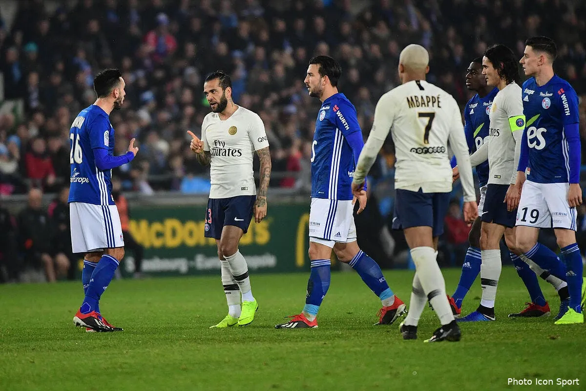 psg strasbourg les a grilles les parisiens ne voulaient pas jouer dani alves 11238293