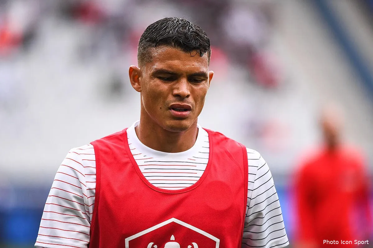 psg thiago silva a chelsea pierre menes voit une boulette signee leonardo icon bap 240720 93 014292749