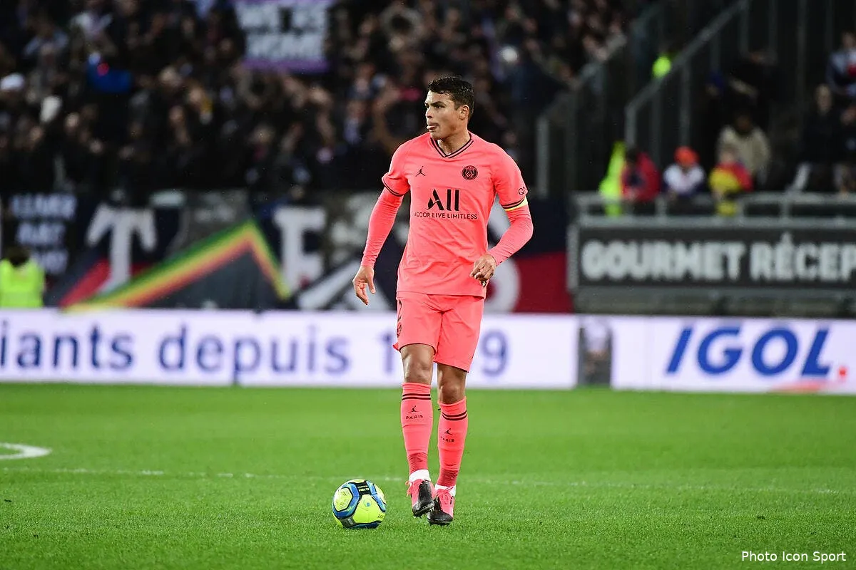 psg thiago silva recoit une offre il va tomber dans les pommes icon winter 15022020120034284777