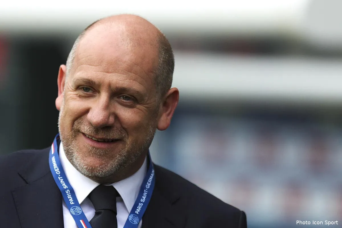 psg toujours pas d arriere gauche henrique pret a sortir sa botte pas si secrete iconsport icon fid 120818 08 148228457