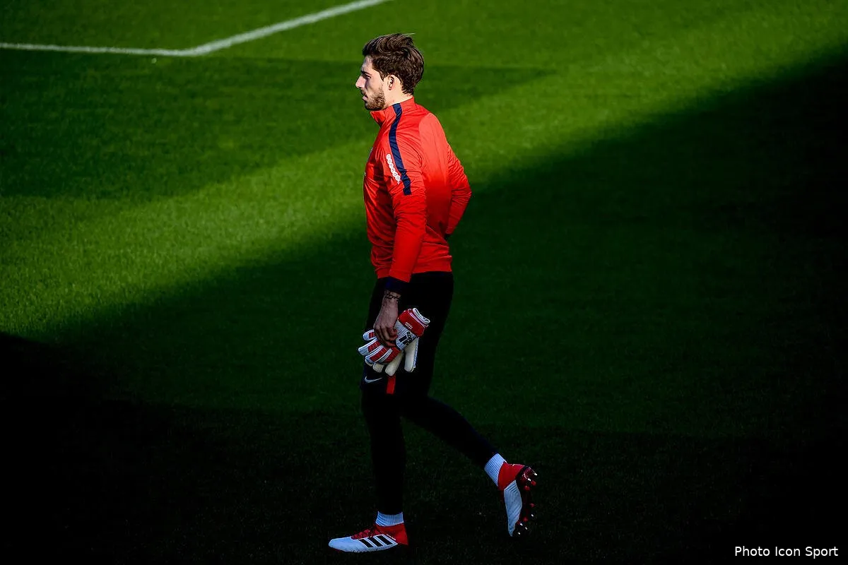 psg trapp voit rouge et perd des points iconsport icon dib 260118 11 29209233