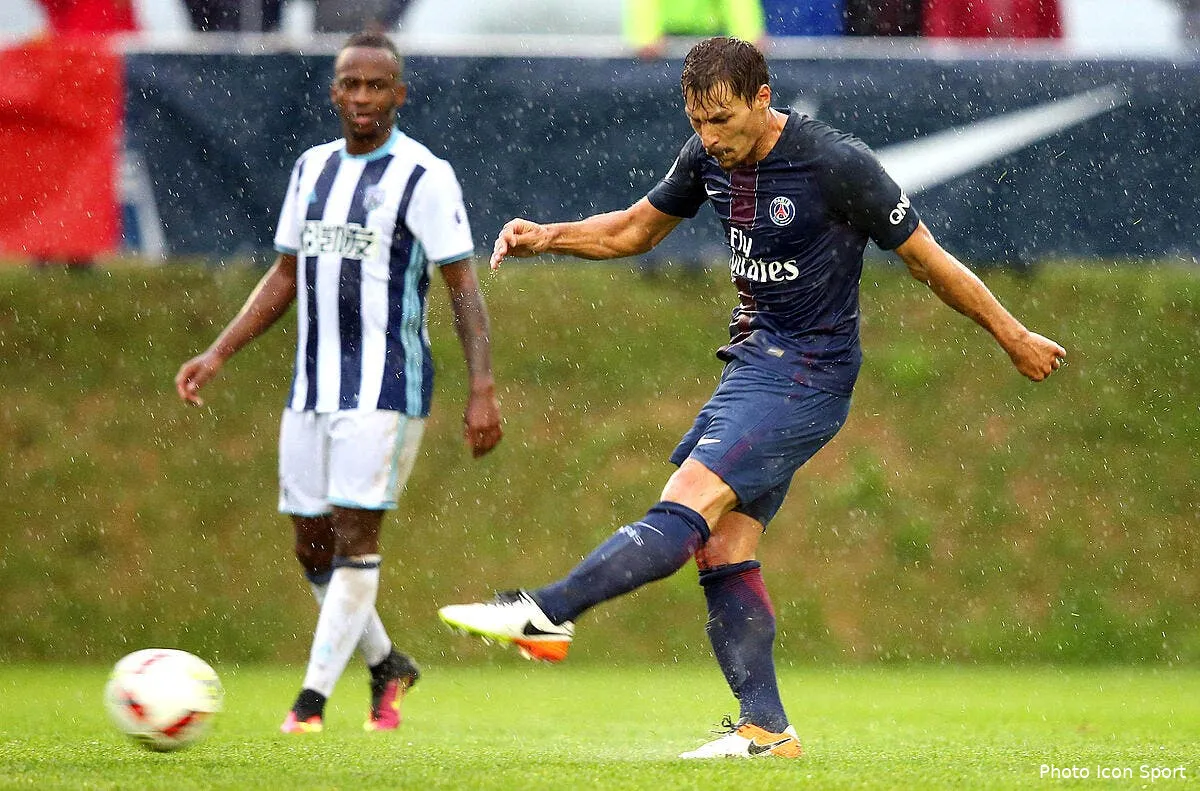 psg un cheque de 10me et le psg vend une recrue de laurent blanc iconsport gep 130716 05 38150634