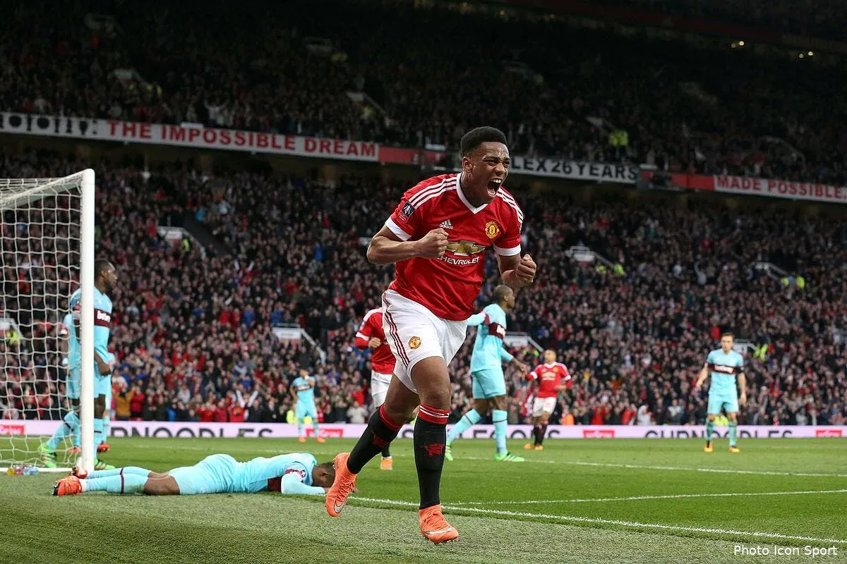 psg un echange cavani martial avec man united ca discute martial 12136906