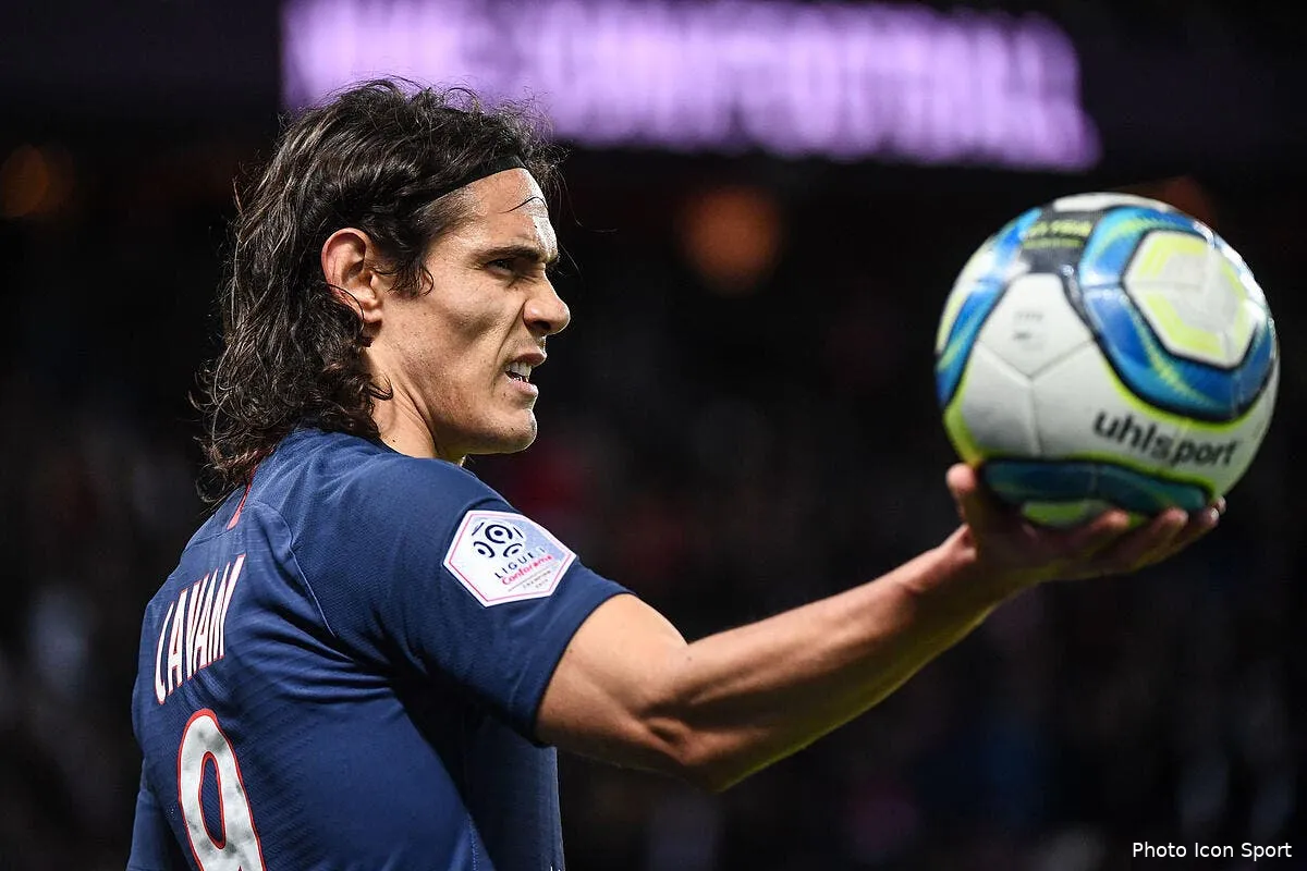 psg un enorme contre pied signe cavani au mercato icon dib 221119 11 03289673