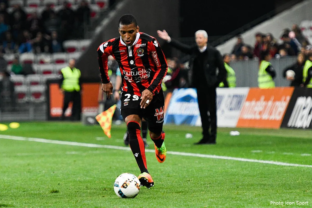 psg un lateral de l1 a 25 me pour remplacer maxwell iconsport zua 100317 08 21174696