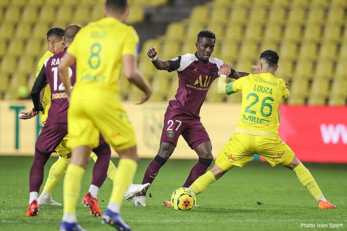 psg un milieu trop tendre menes allume paris icon vmi nantespsg01298193