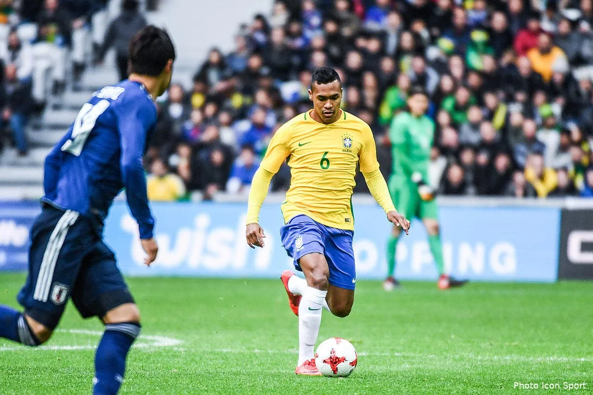 psg un montant special psg demande pour ce defenseur cible iconsport icon dib 101117 110 34204879