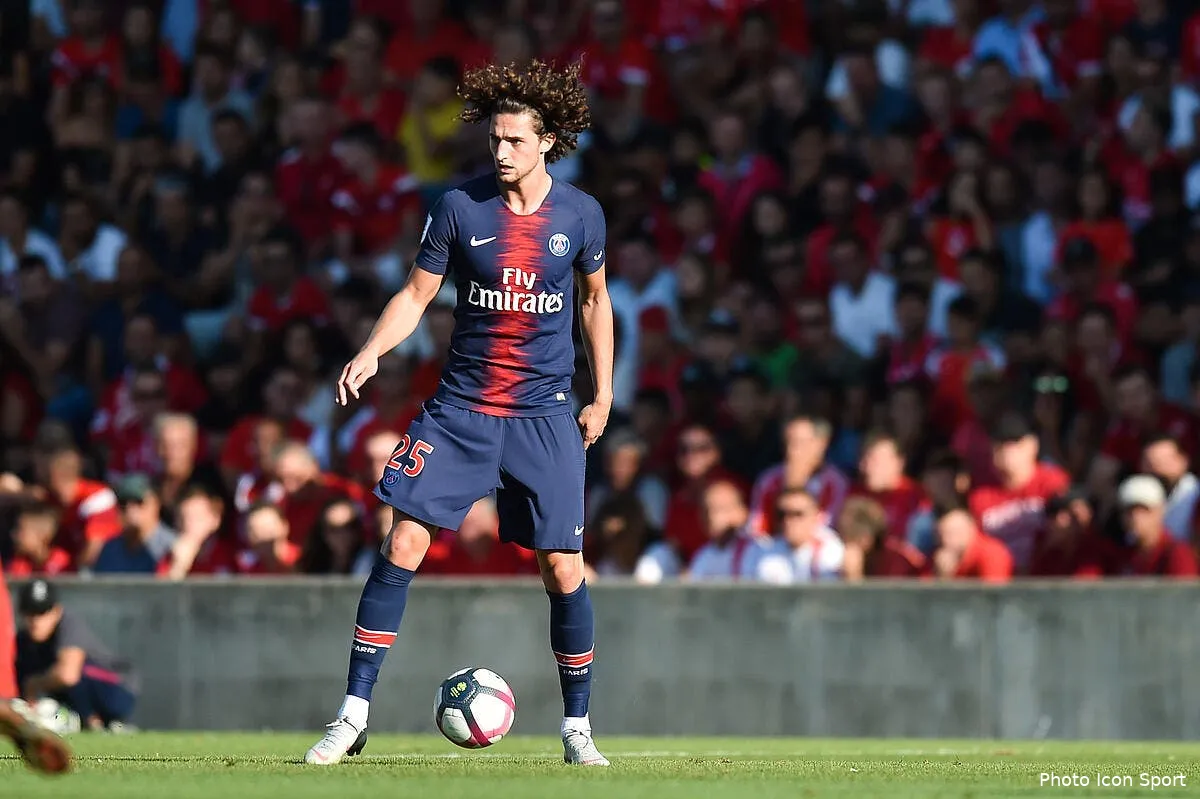 psg un pretendant surprise s invite dans le dossier rabiot icon dim 01092018 33 06230167
