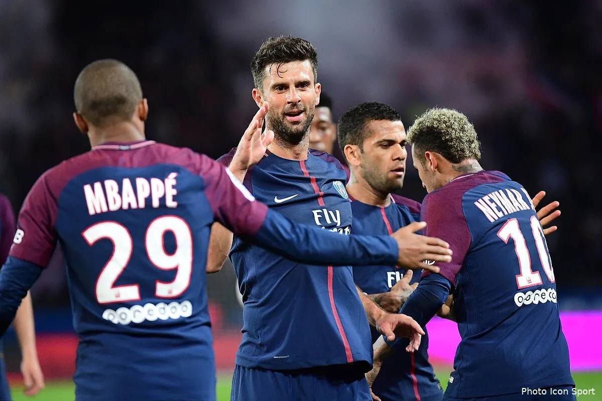 psg une bande de potes au psg thiago motta s en fout iconsport icon win 170917 01 19509209897