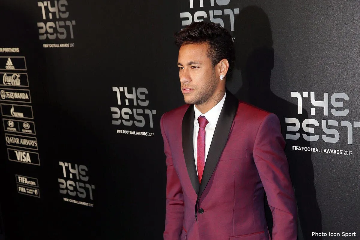 psg une facture a 9 me trainait paris a paye iconsport icon pho 221017 51 103197809