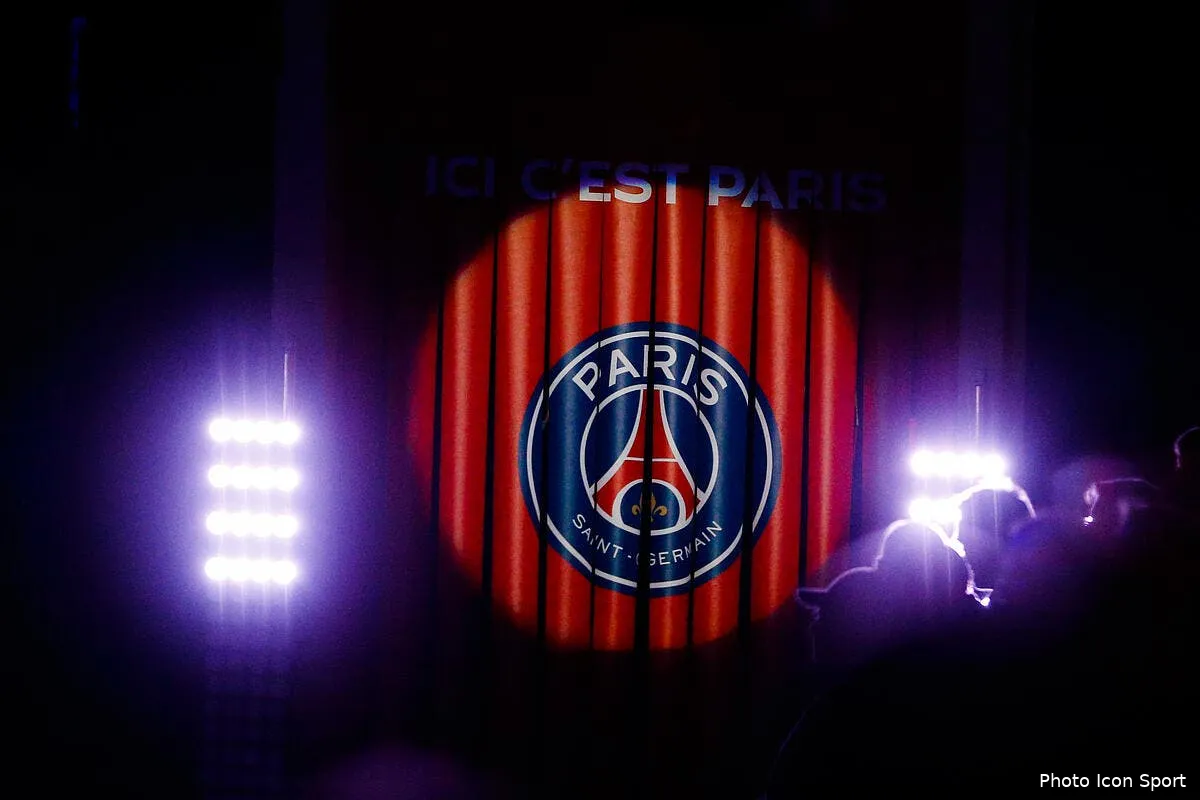 psg une nouvelle recrue debarque pour renforcer la defense icon fid 051017 08 114243647