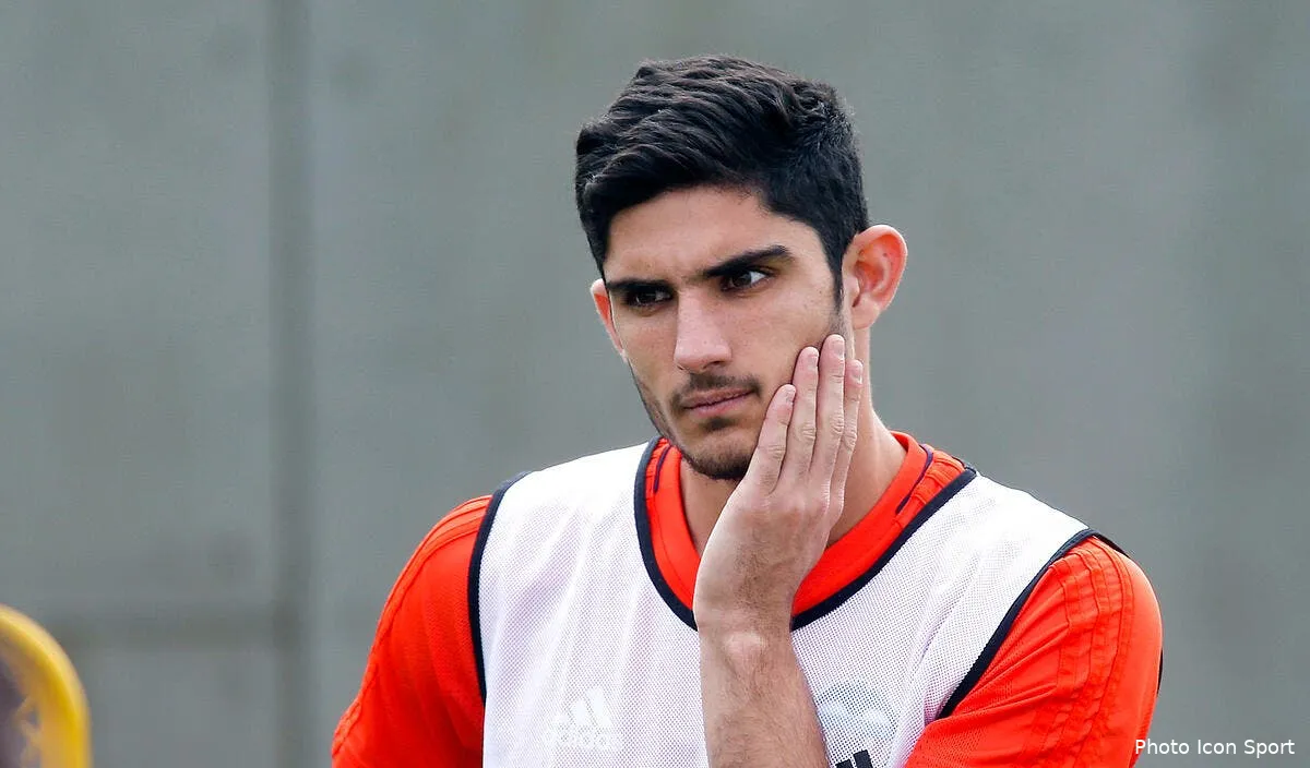 psg une offre en or arrive sur le bureau de nasser al khelaifi icon mar 140917 08 03205225