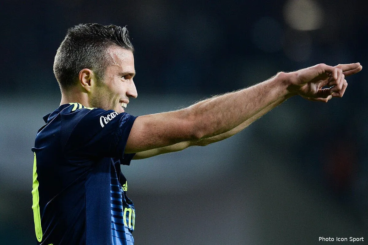 psg van persie au psg fin de la rumeur iconsport spa 200416 08 01149926