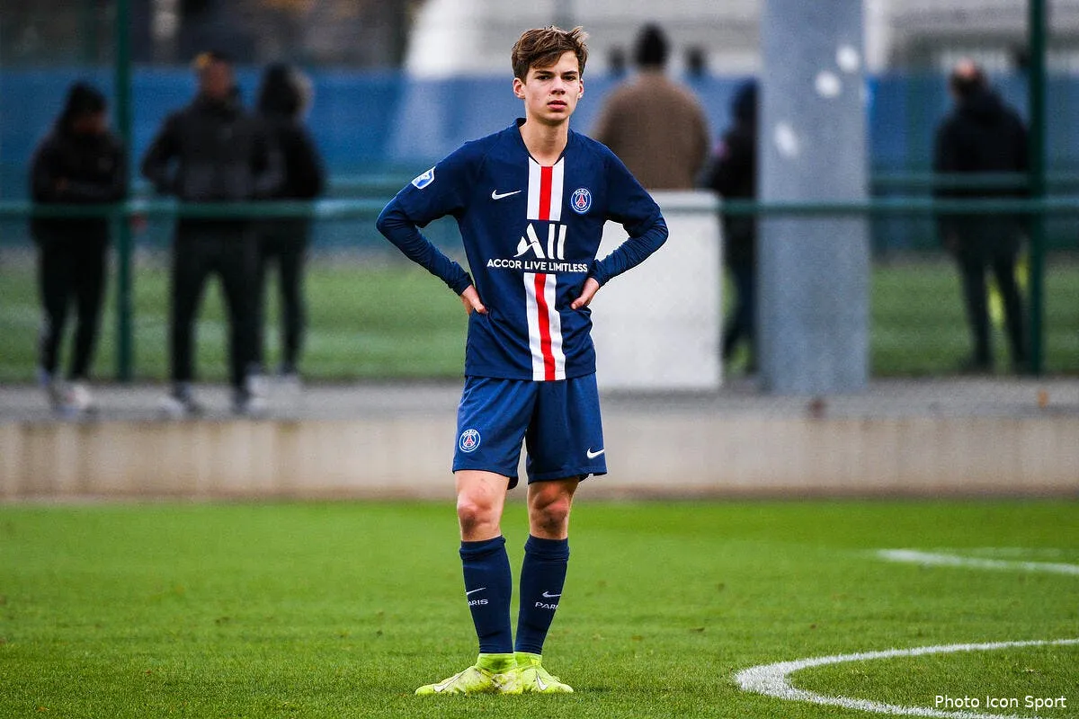 psg verratti iniesta al khelaifi sort le chequier icon alc 301119 44 06285539