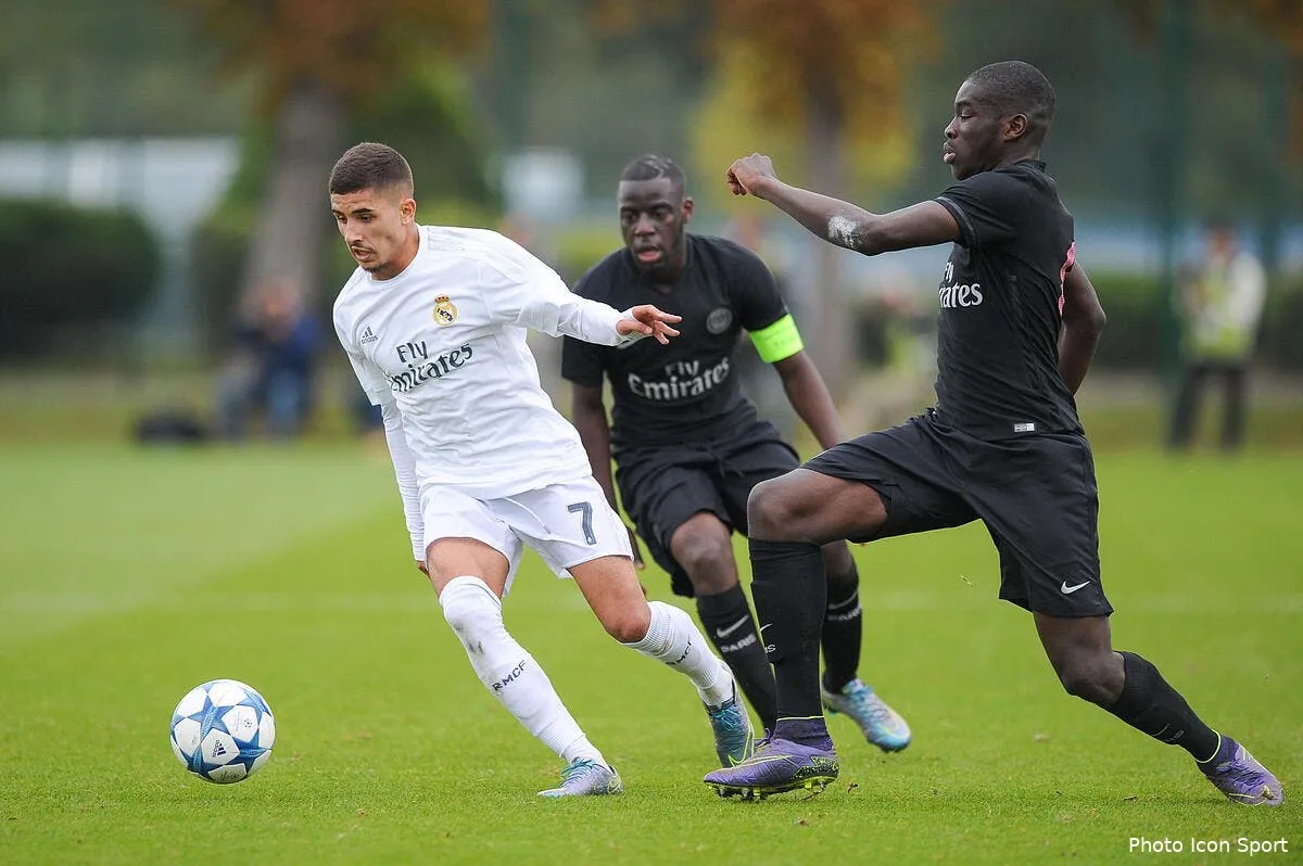 psg wilfried kanga officiellement prete a creteil iconsport fer 211015 10 09 1148866