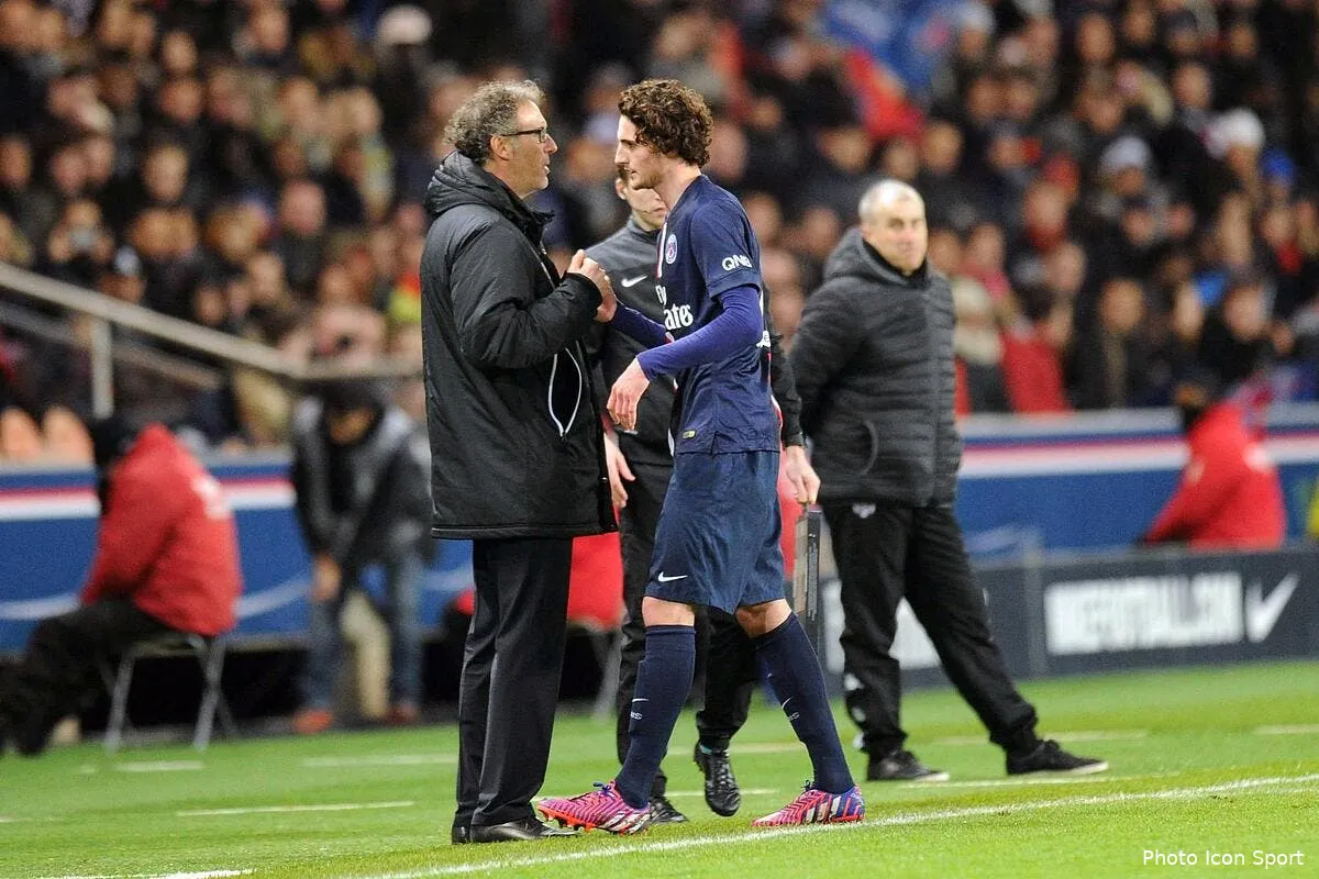 quand rabiot se fait engueuler par blanc en pleine fete du titre iconsport fid 210215 07 10111669