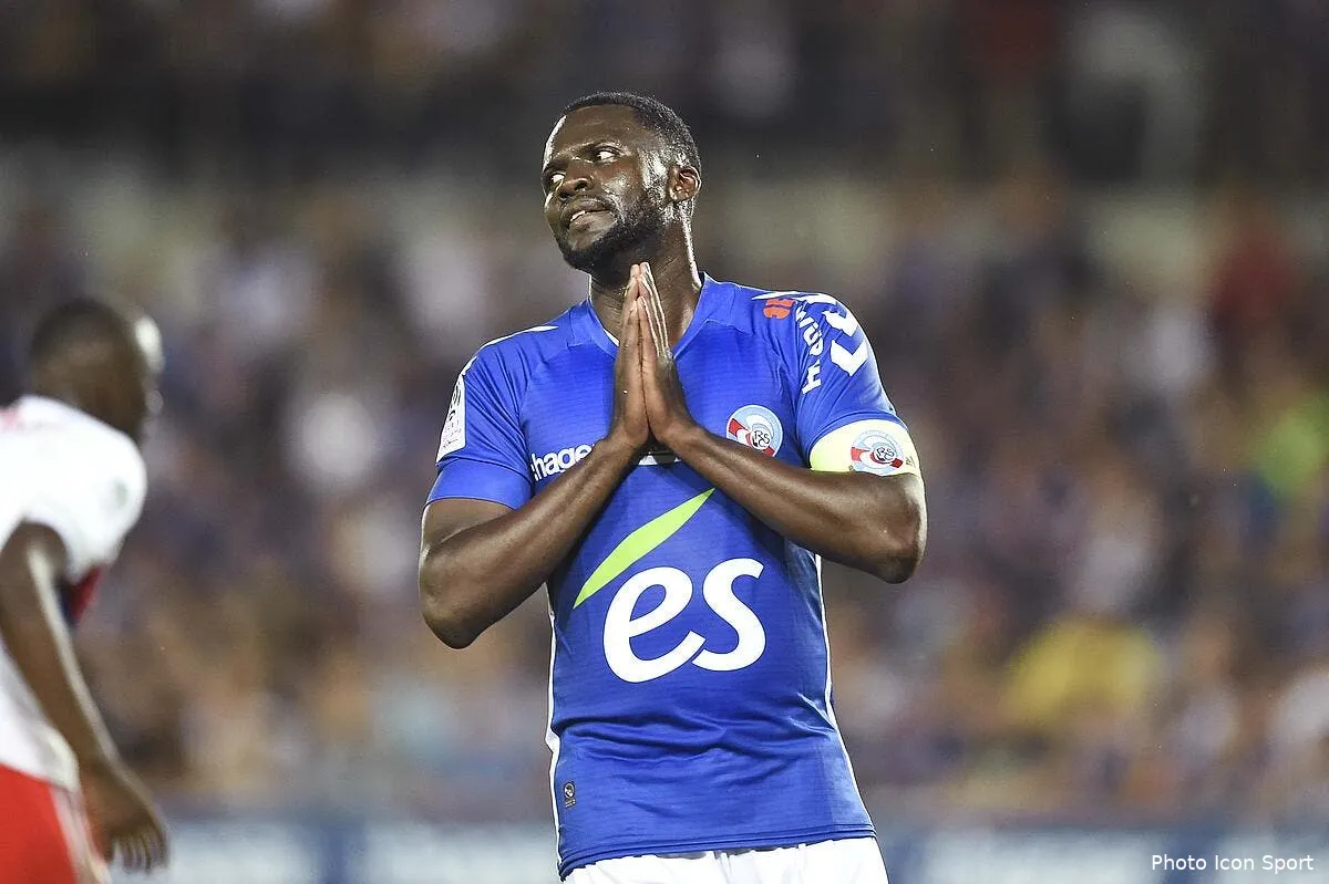 rcsa un joueur devient dirigeant a strasbourg iconsport icon boz 120518 05 19227245