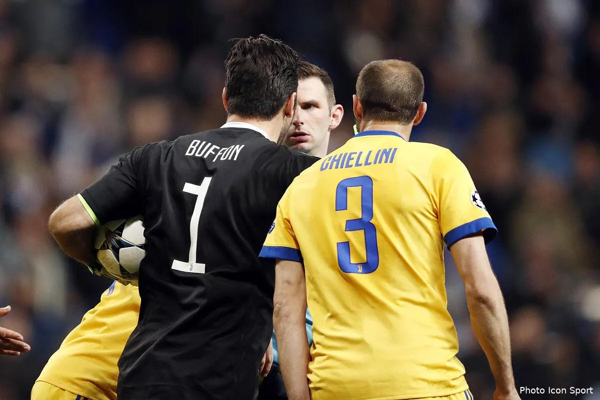 real juve buffon revient sur le penalty et maintient ses propos iconsport icon vii 110418 01 08215885