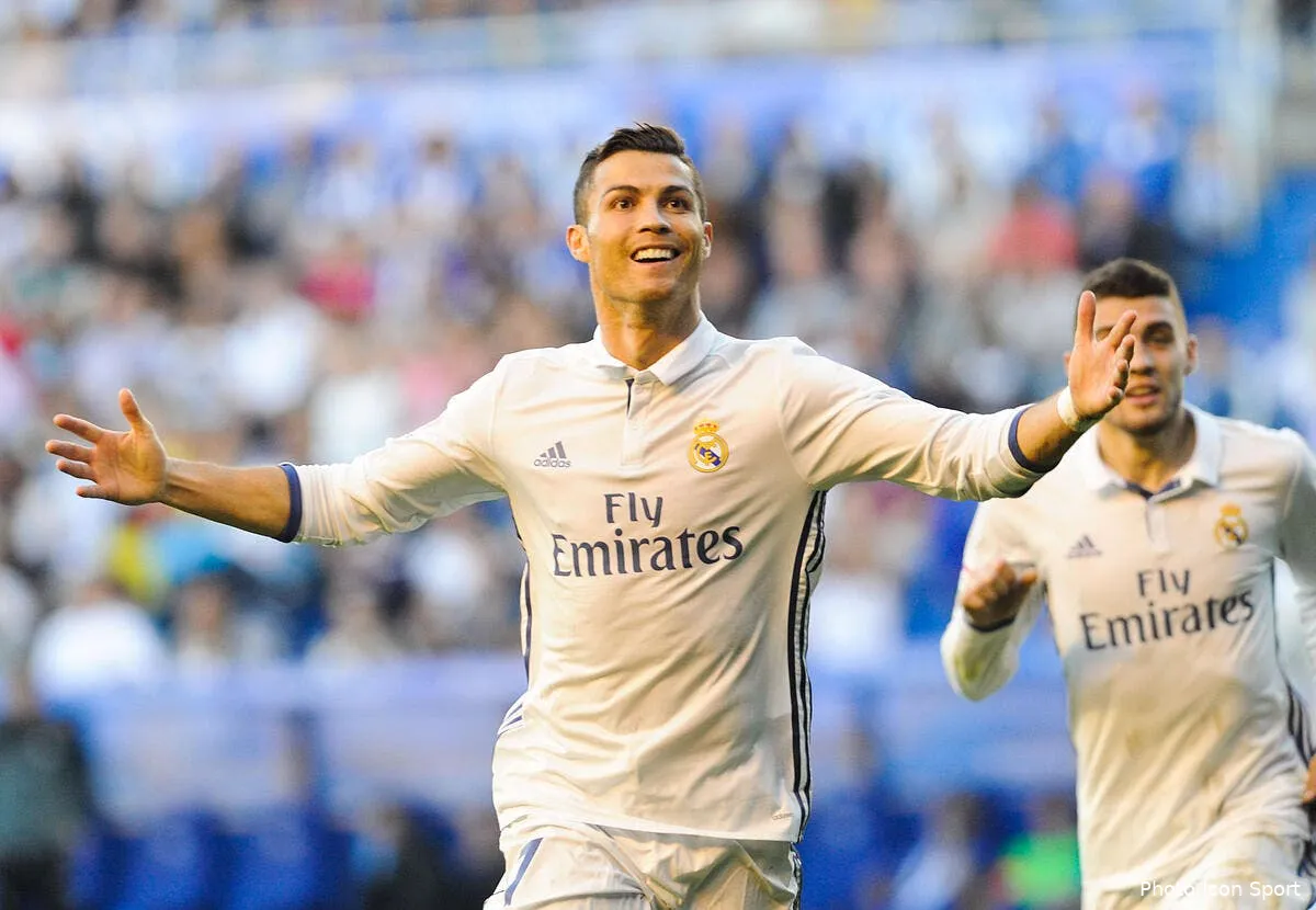 real madrid cristiano ronaldo jusqu en 2021 avec un salaire colossal iconsport mar 291016 02 11160244