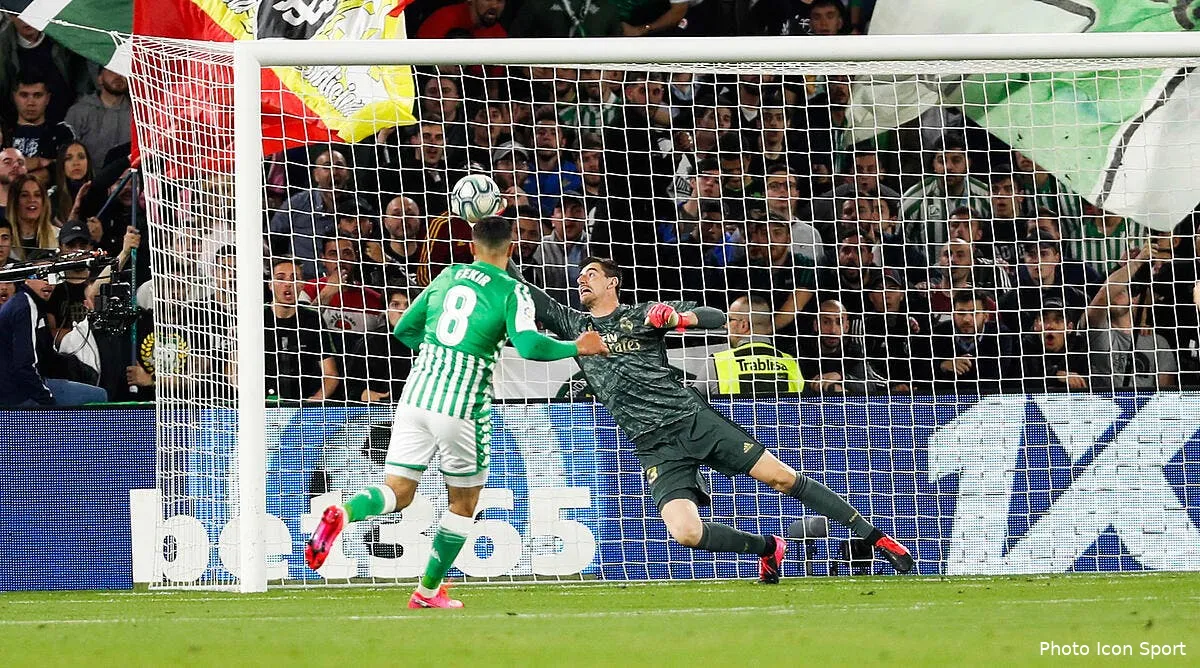 real madrid dechirure pour courtois areola en premiere ligne a city icon ecommercefotos ecommerce2 104069493280471