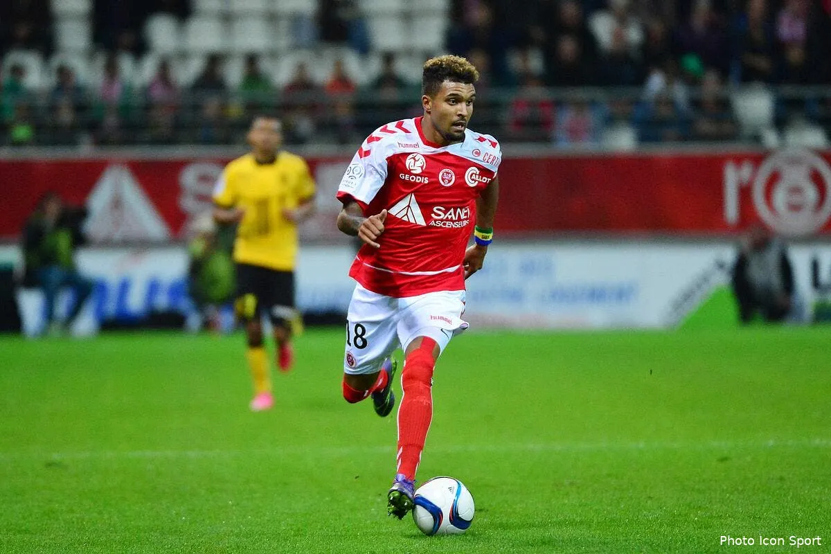 reims compte achever un lyon blesse iconsport win 250915 25 12122131