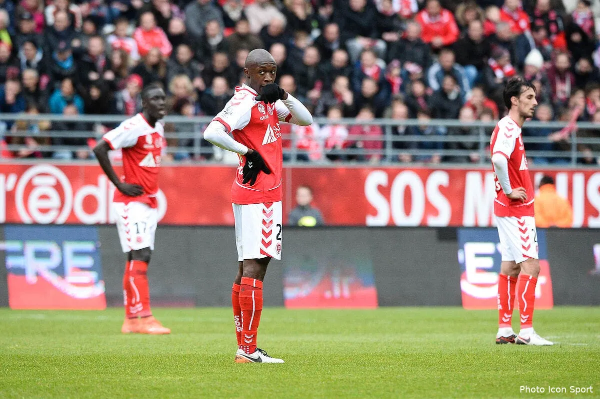 reims le groupe de reims face a l om iconsport nlg 300416 17 12 1142080