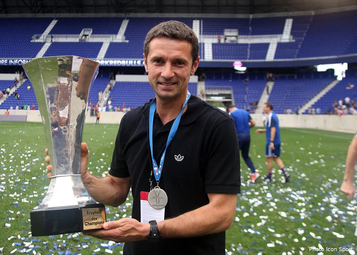 remi garde estime que les punitions contre les bleus sont logiques iconsport jan 280712 29 8637918