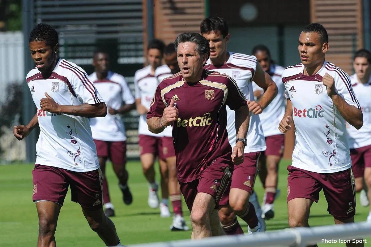 remi garde et les jeunes de l ol puel veut sa part iconsport jpt240511 01 1333930