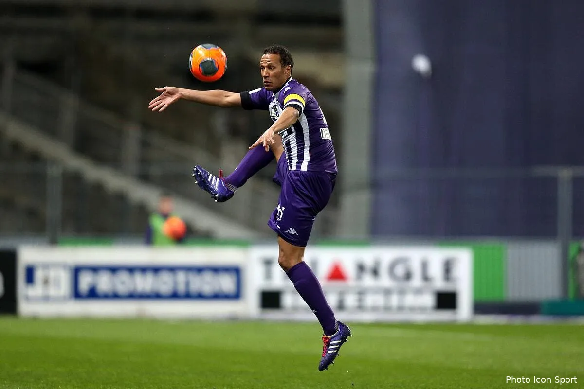 remplacant a toulouse ok mais pas fini pour le football previent zebina iconsport blo 110214 02 3777259