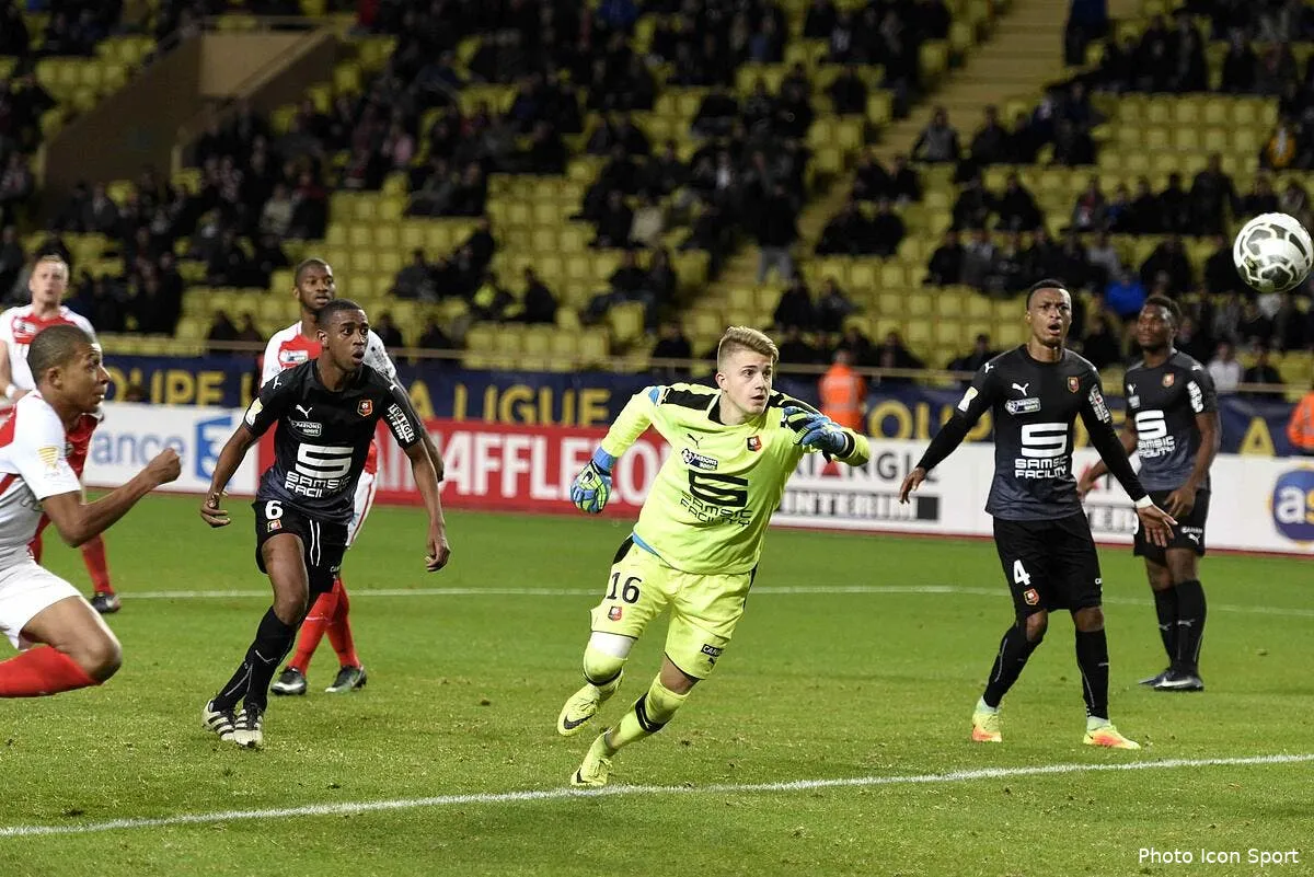 rennes 7 0 gourcuff ne revera pas le match a la video iconsport anp 141216 05 21164336
