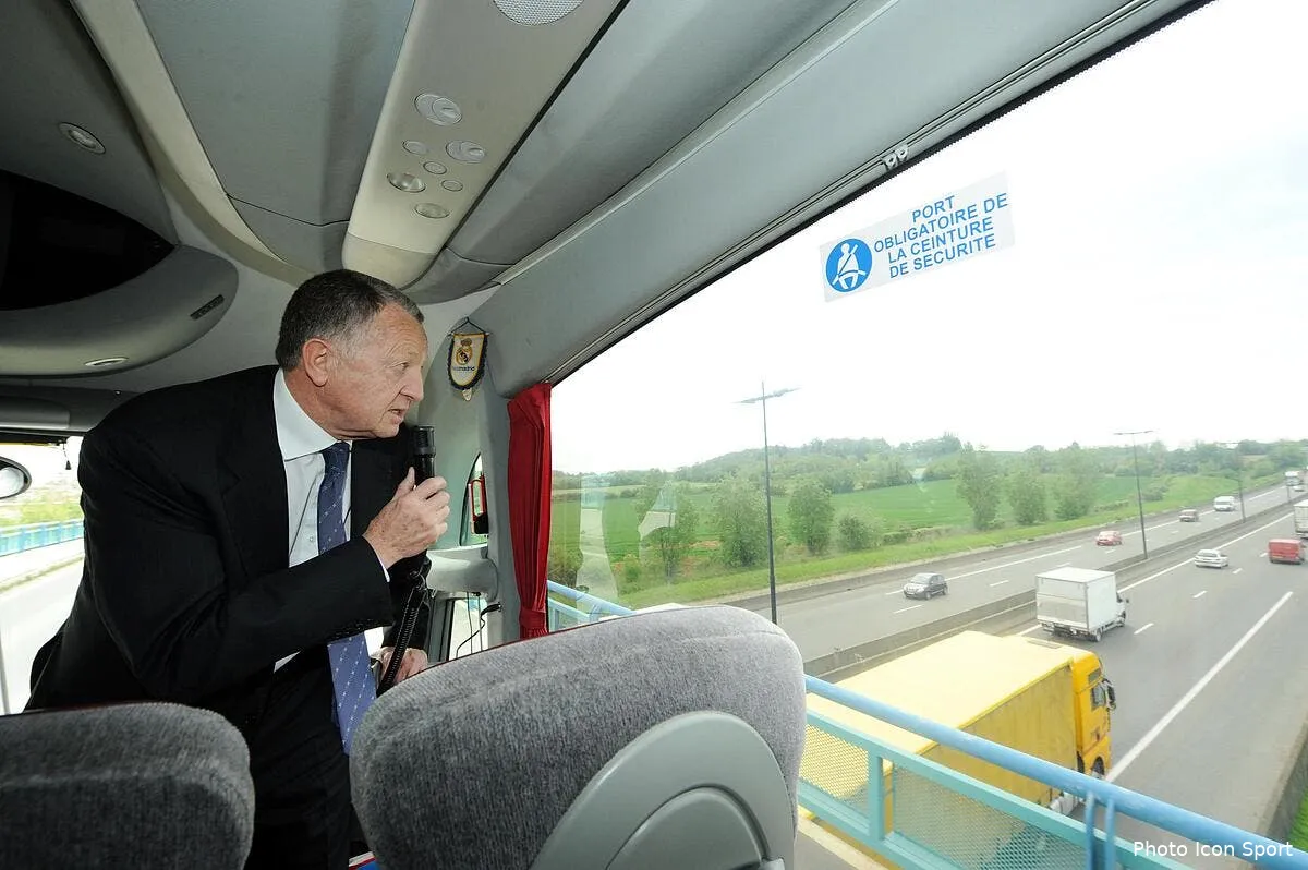 renover gerland et abandonner le grand stade les opposants de l ol sont claires iconsport jpt 020512 01 1555229