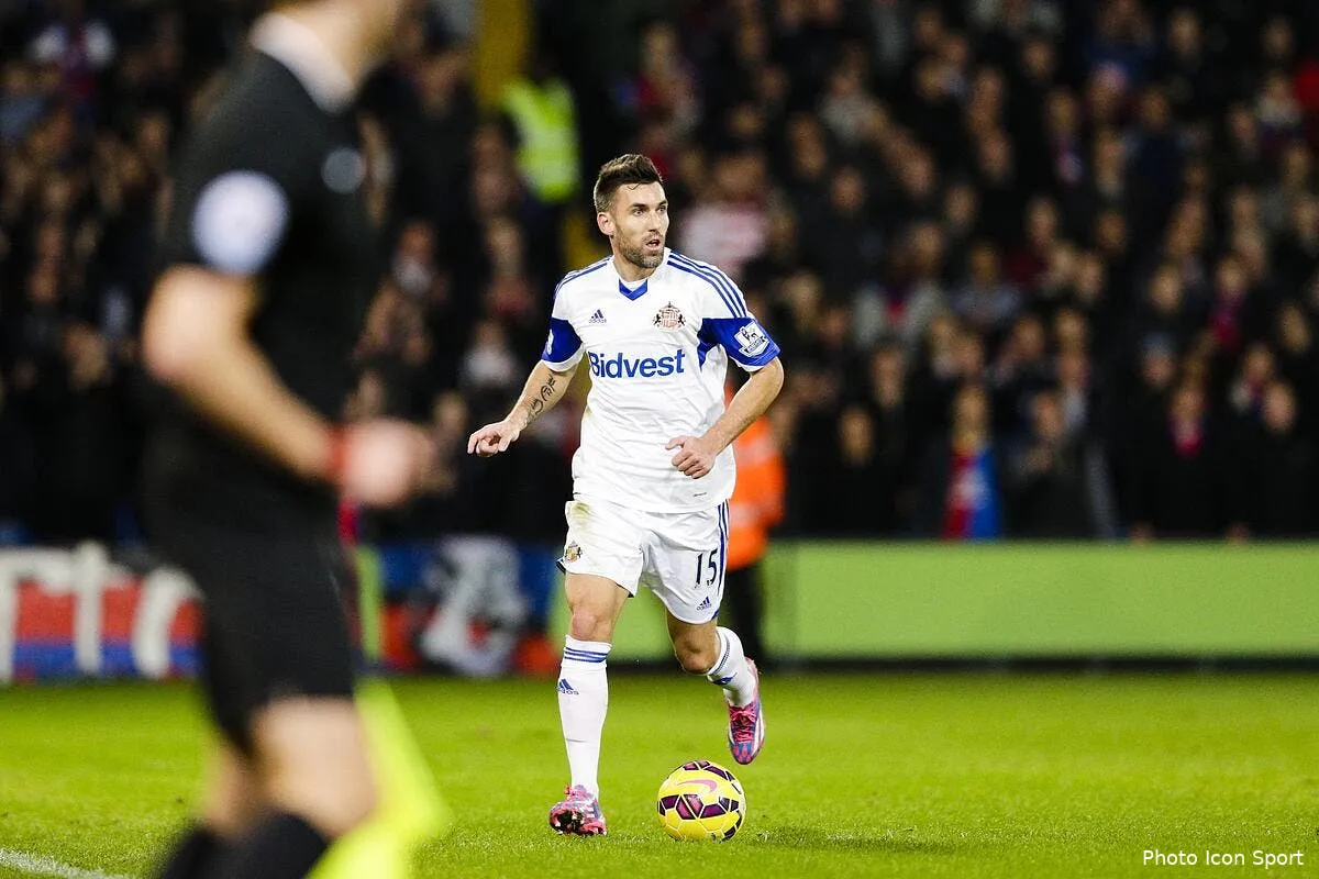 reveillere fait un constat qui fait mal sur la premier league iconsport acp 031114 01 0196085