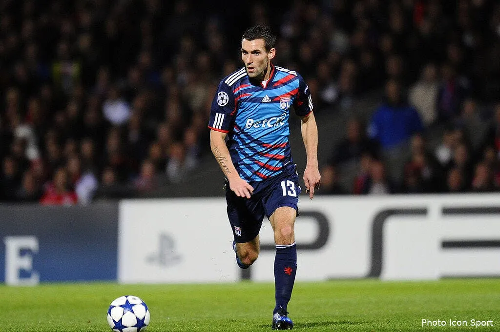 reveillere presque indifferent a l avenir de puel 61604 11270