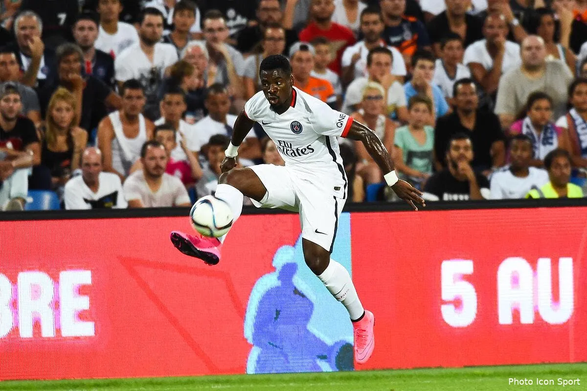 riolo detruit totalement un defenseur du psg iconsport dim 210815 08 75119110