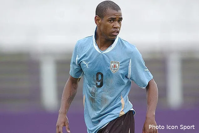 rolan a signe a bordeaux diego rolan48737