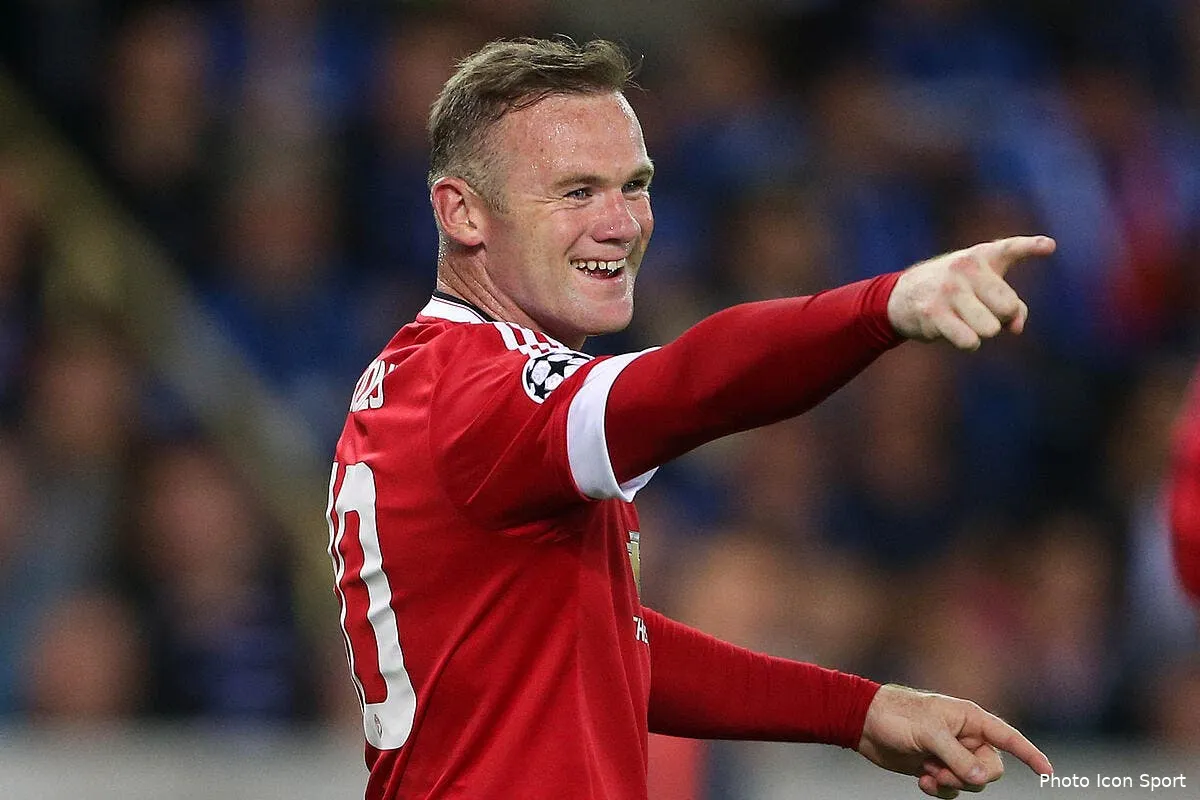 rooney rectifie le tir sur martial le joueur a 80me iconsport spi 260815 25 43120119