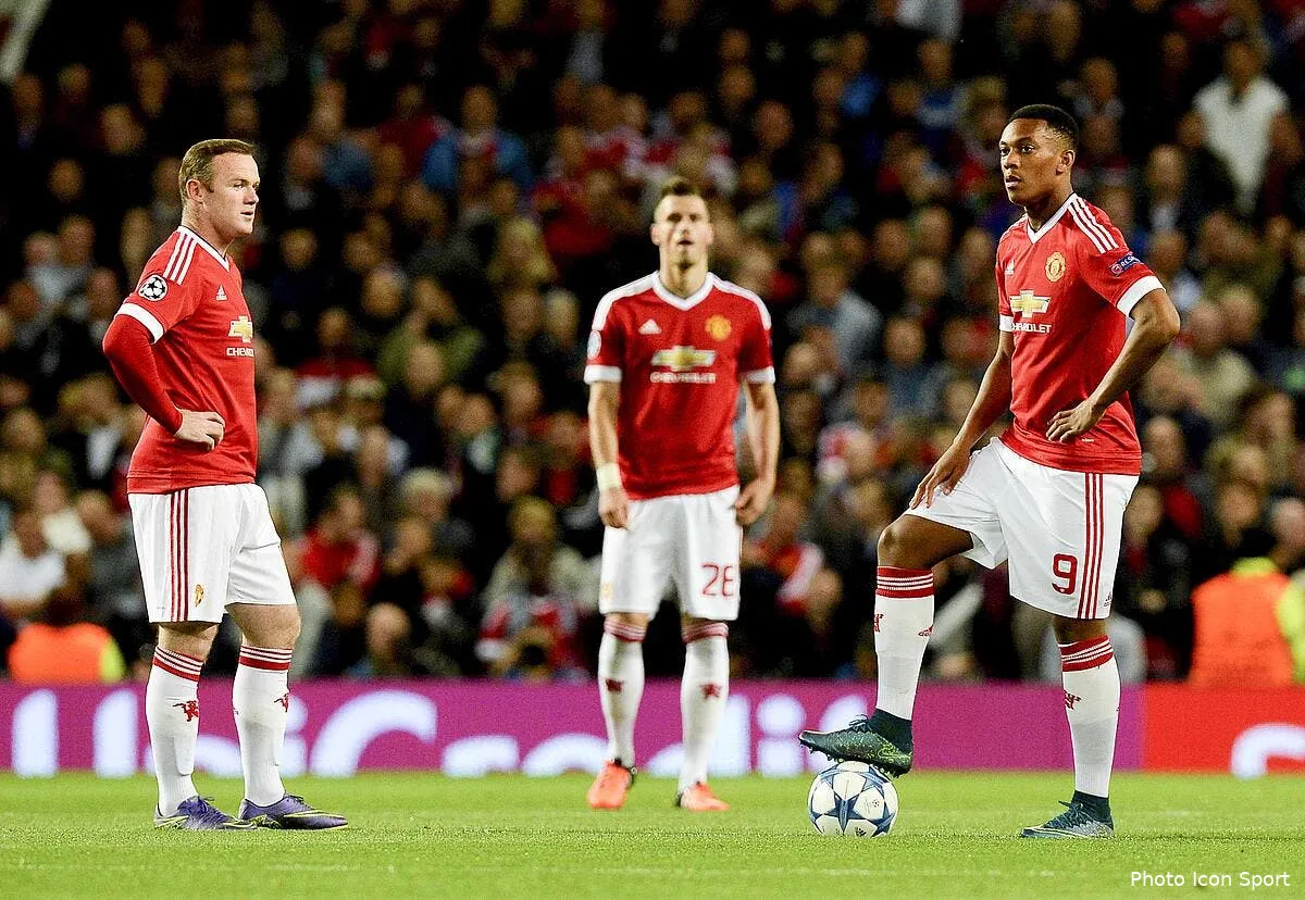 rooney rend un enorme hommage a anthony martial iconsport pai 300915 05 13124009