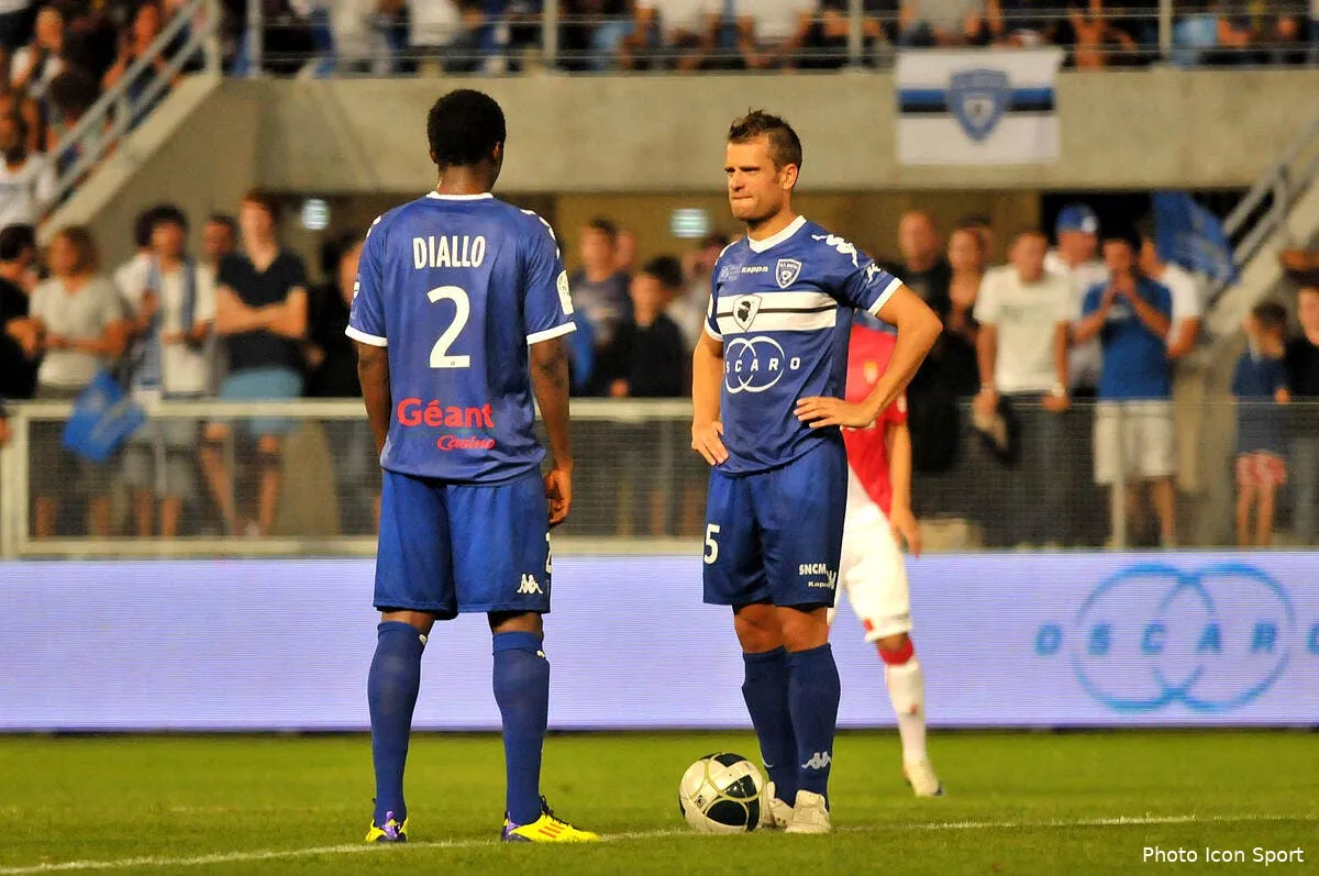 rothen s explique apres la bagarre generale de bastia lens iconsport mae 160911 05 0525992