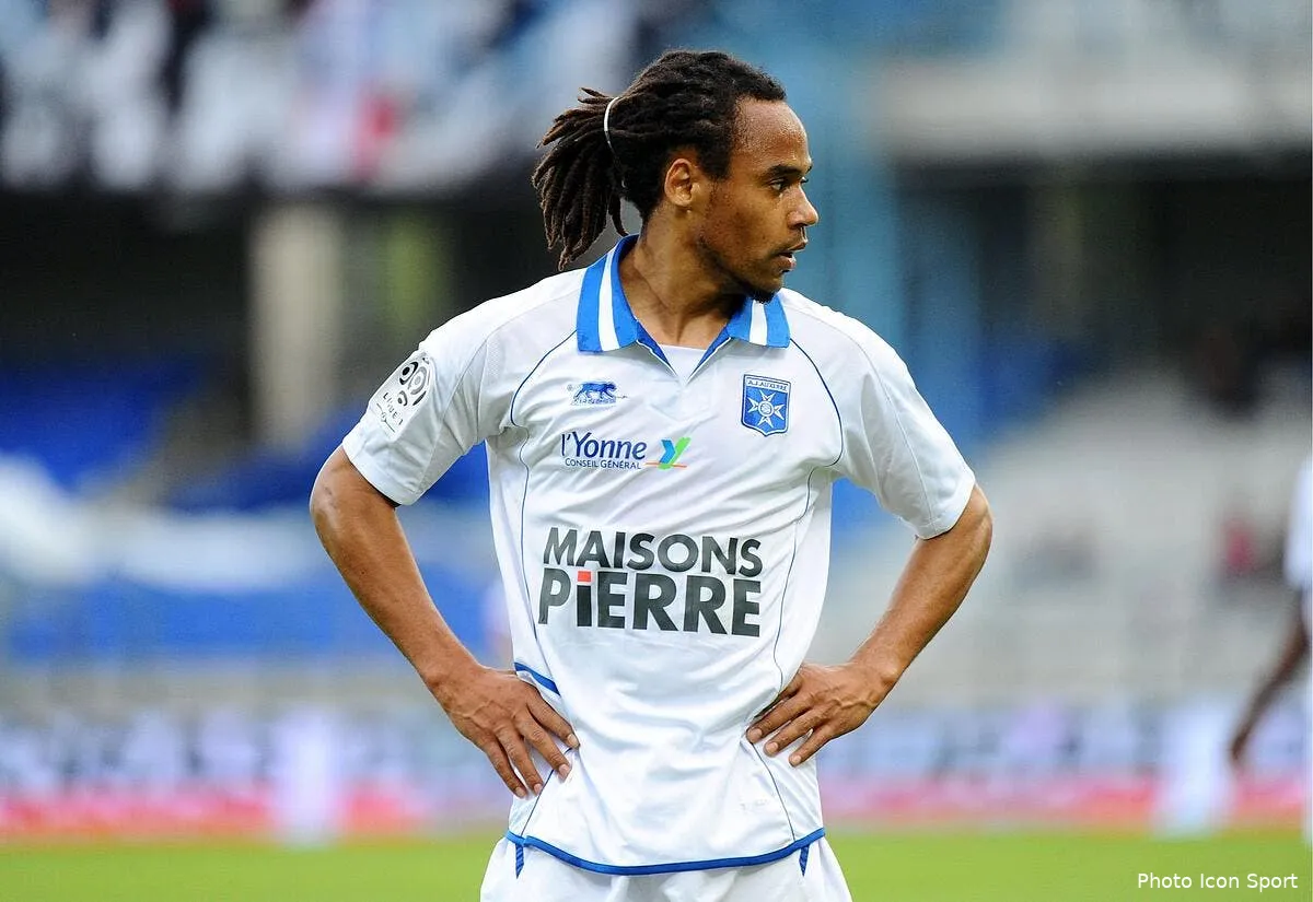 roy contout pour trois ans a sochaux iconsport win 070512 06 6937298